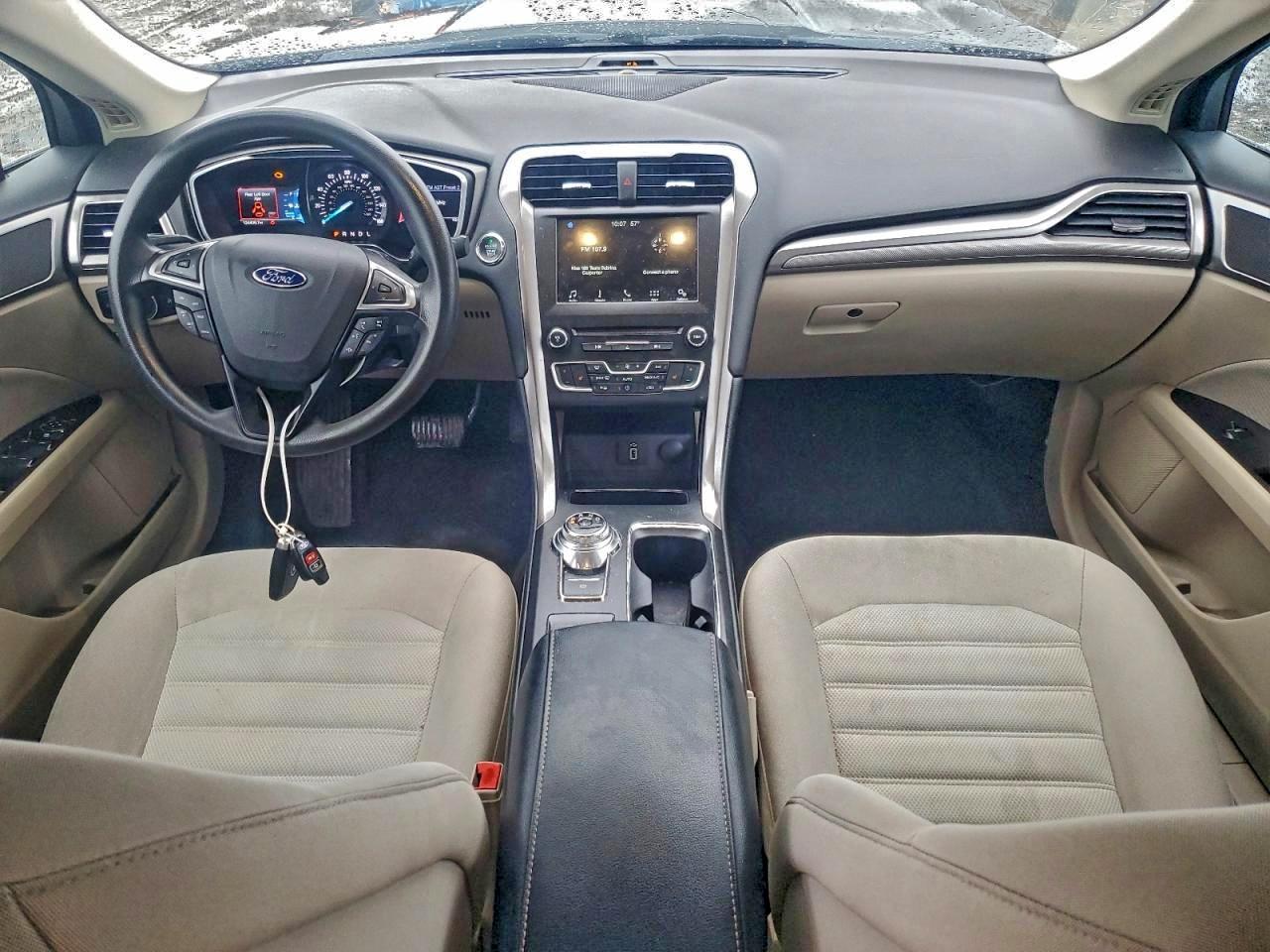 2017 FORD FUSION SE photo 22