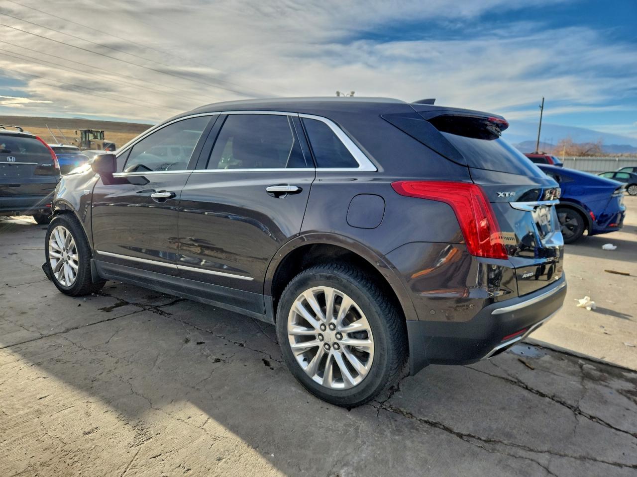 2017 CADILLAC XT5 PLATINUM photo 5