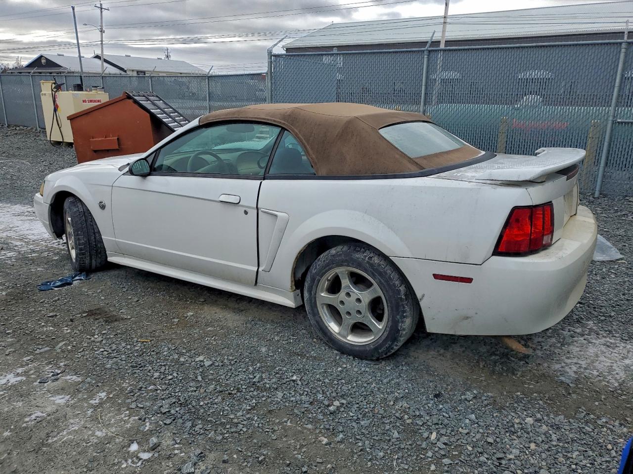 2004 FORD MUSTANG photo 2