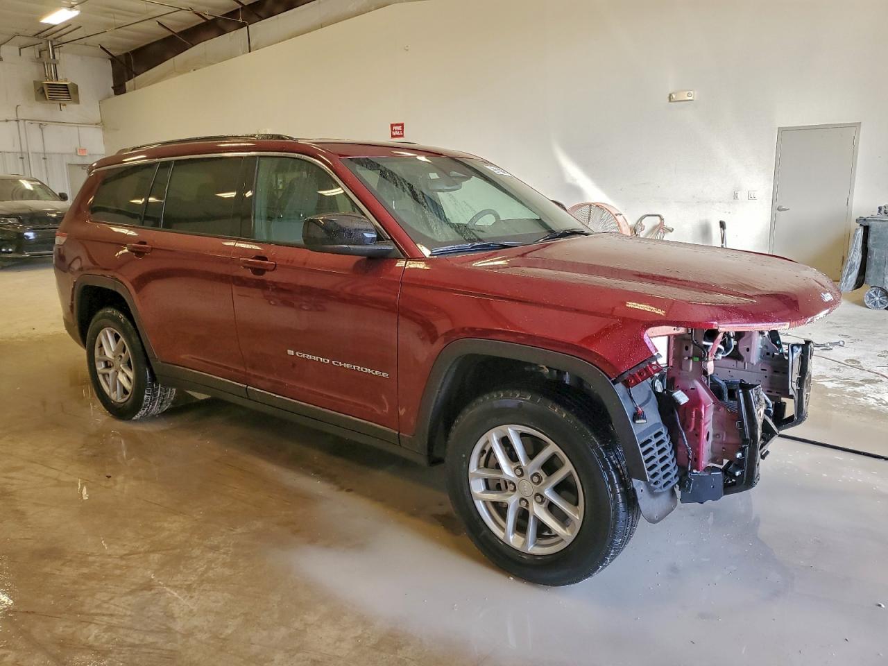 2024 JEEP GRAND CHEROKEE L LAREDO photo 4
