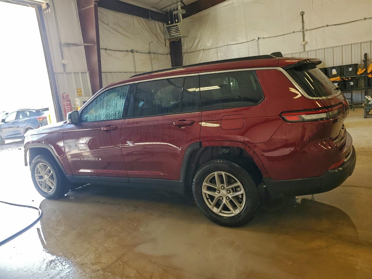 2024 JEEP GRAND CHEROKEE L LAREDO photo 2