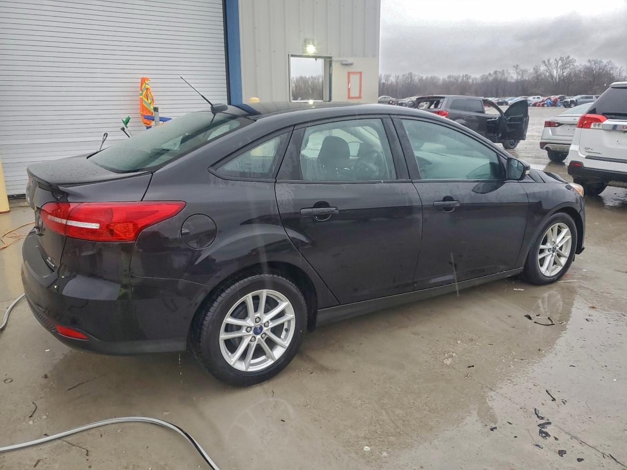 2015 FORD FOCUS SE photo 5
