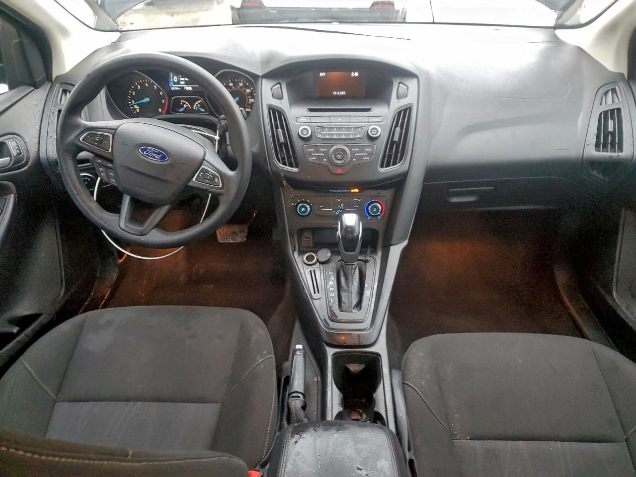 2015 FORD FOCUS SE photo 15