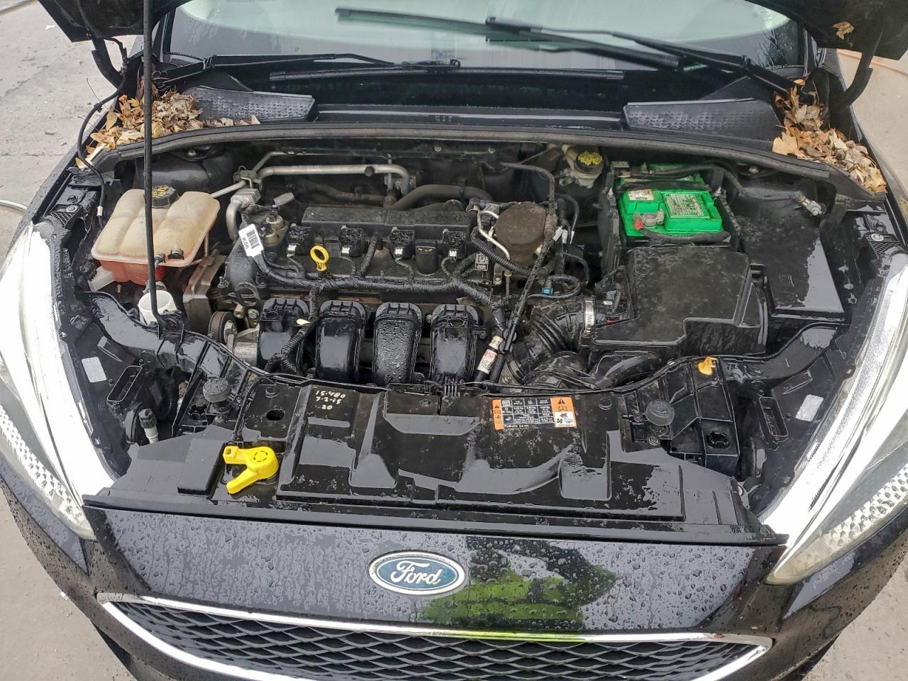 2015 FORD FOCUS SE photo 21