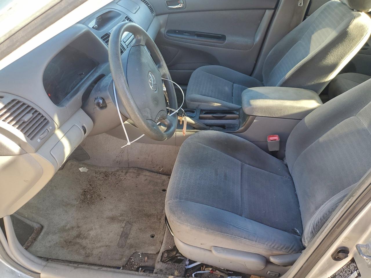 2005 TOYOTA CAMRY LE photo 13