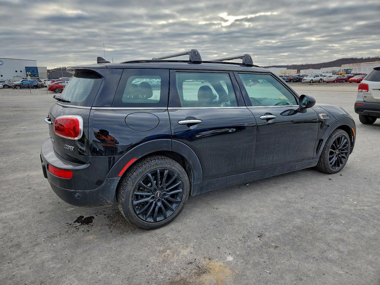 2017 MINI COOPER CLUBMAN photo 5