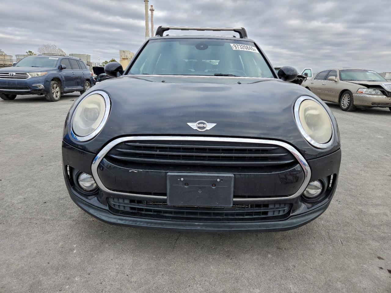 2017 MINI COOPER CLUBMAN photo 9