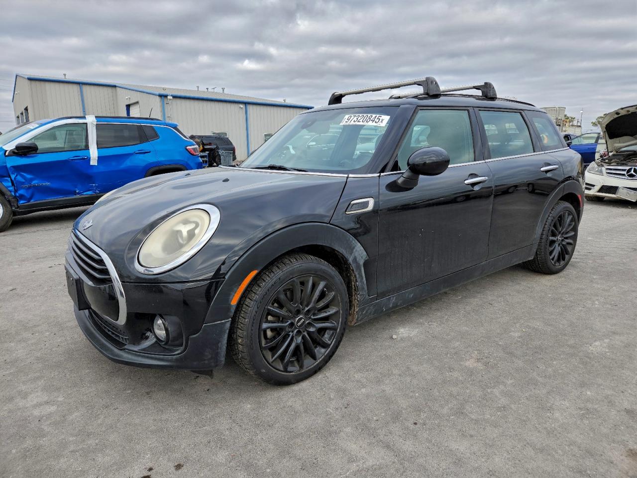 2017 MINI COOPER