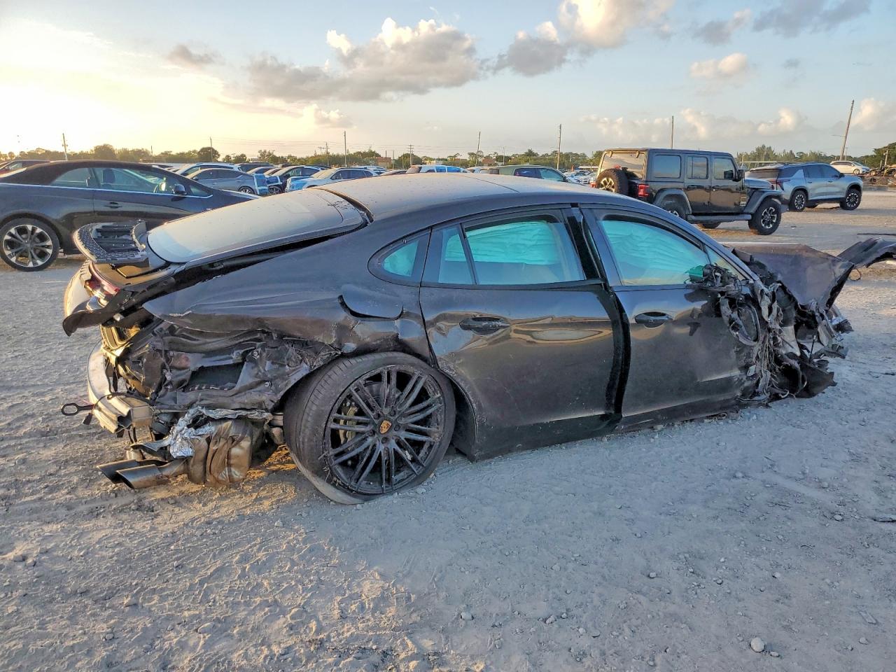 2018 PORSCHE PANAMERA 4 photo 3