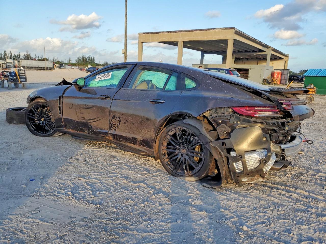 2018 PORSCHE PANAMERA 4 photo 2