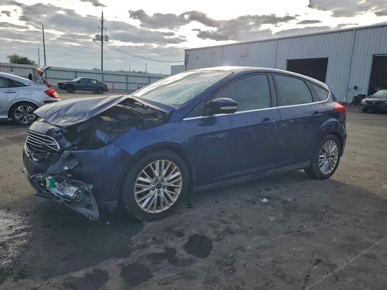 2017 FORD FOCUS