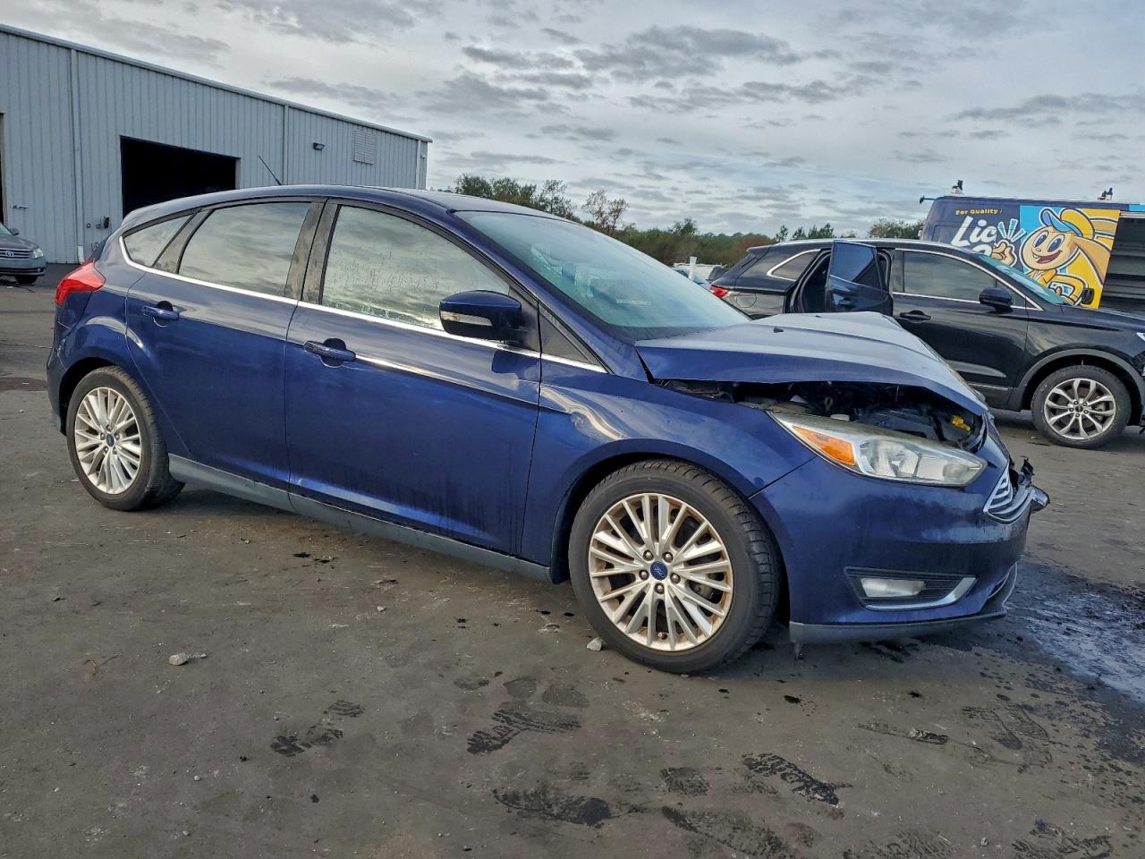 2017 FORD FOCUS TITANIUM photo 7