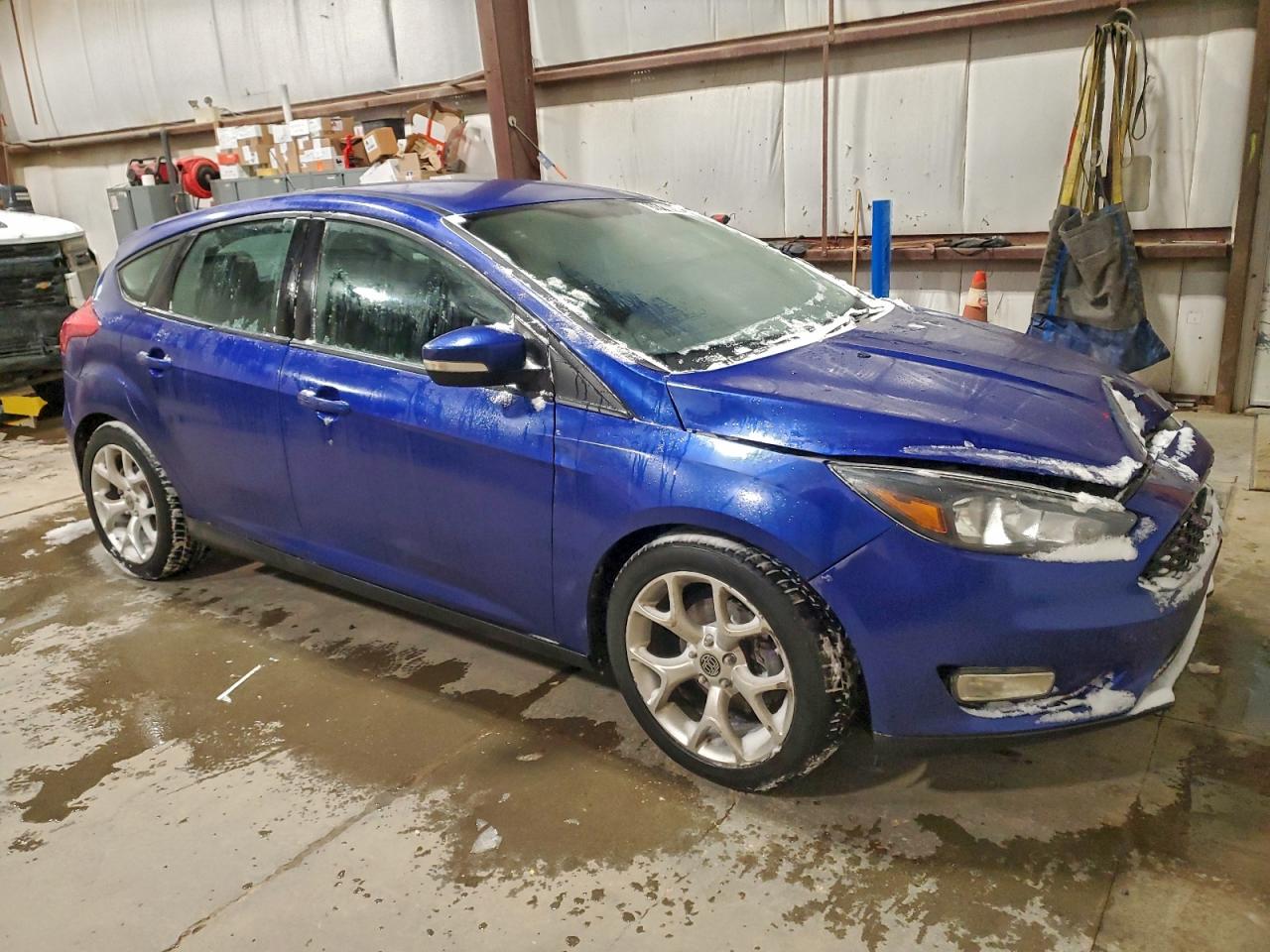 2015 FORD FOCUS SE photo 4