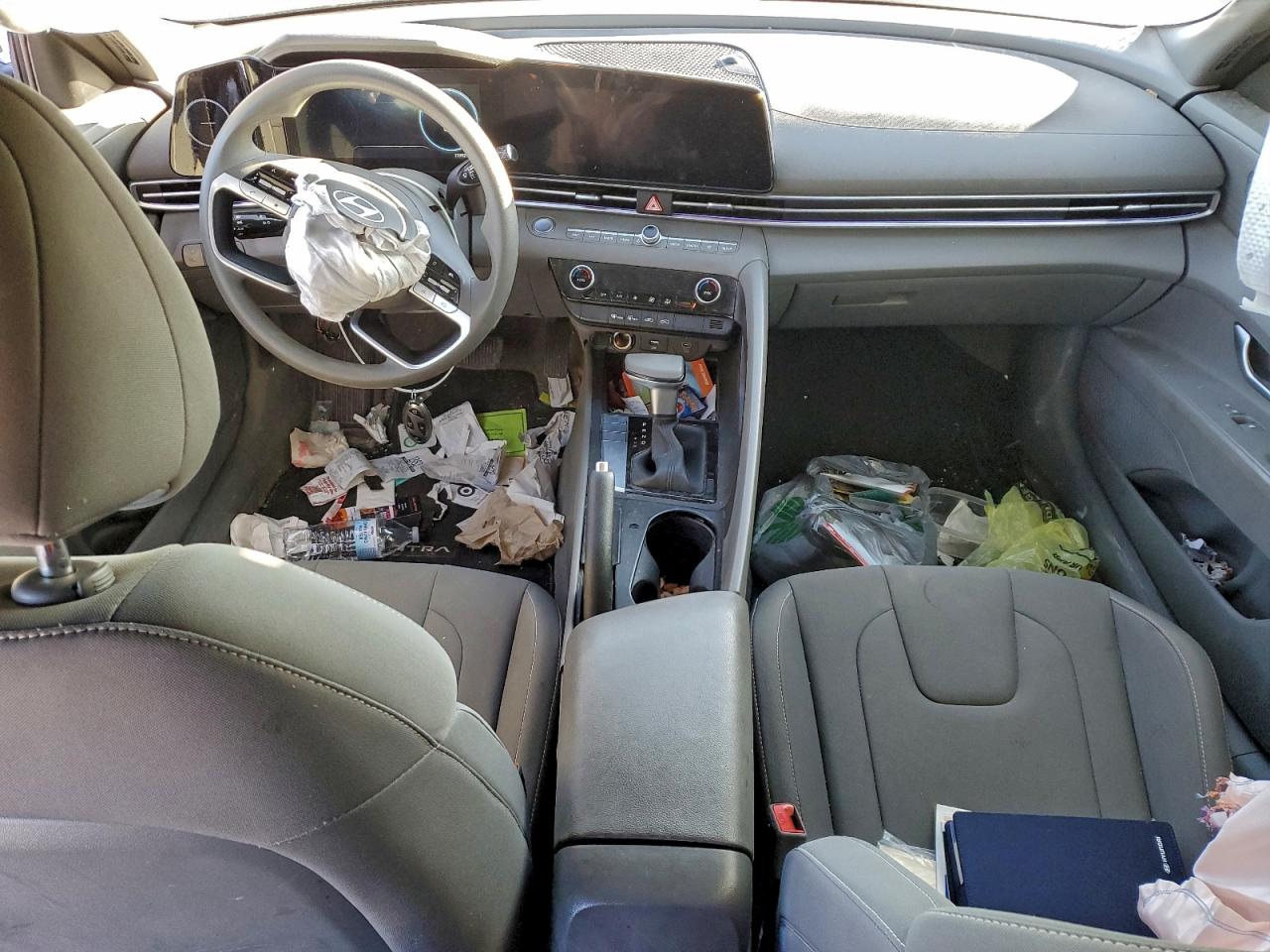 2024 HYUNDAI ELANTRA SEL photo 15