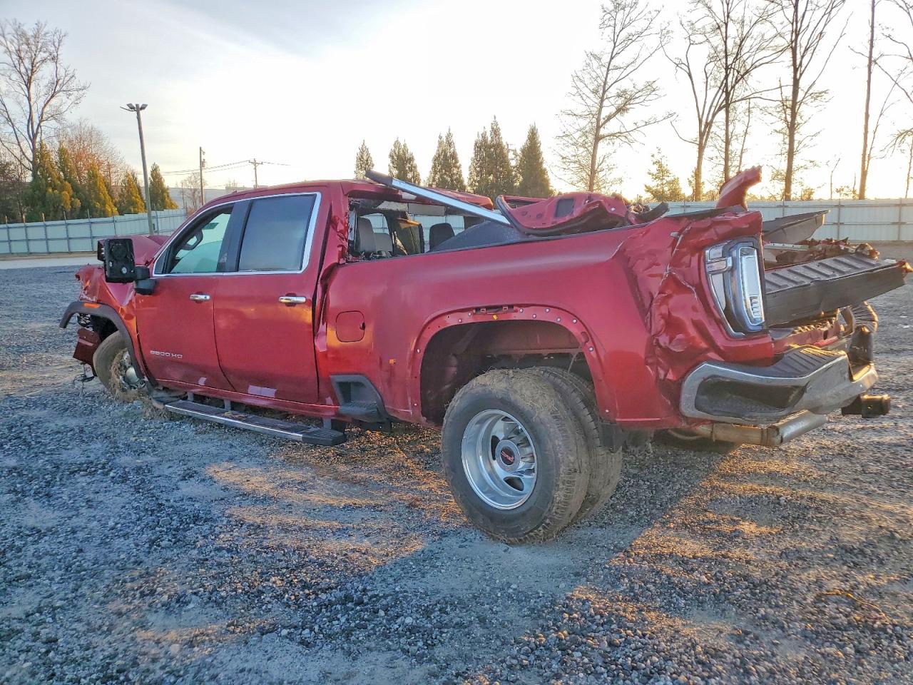 2021 GMC SIERRA K3500 SLT photo 3
