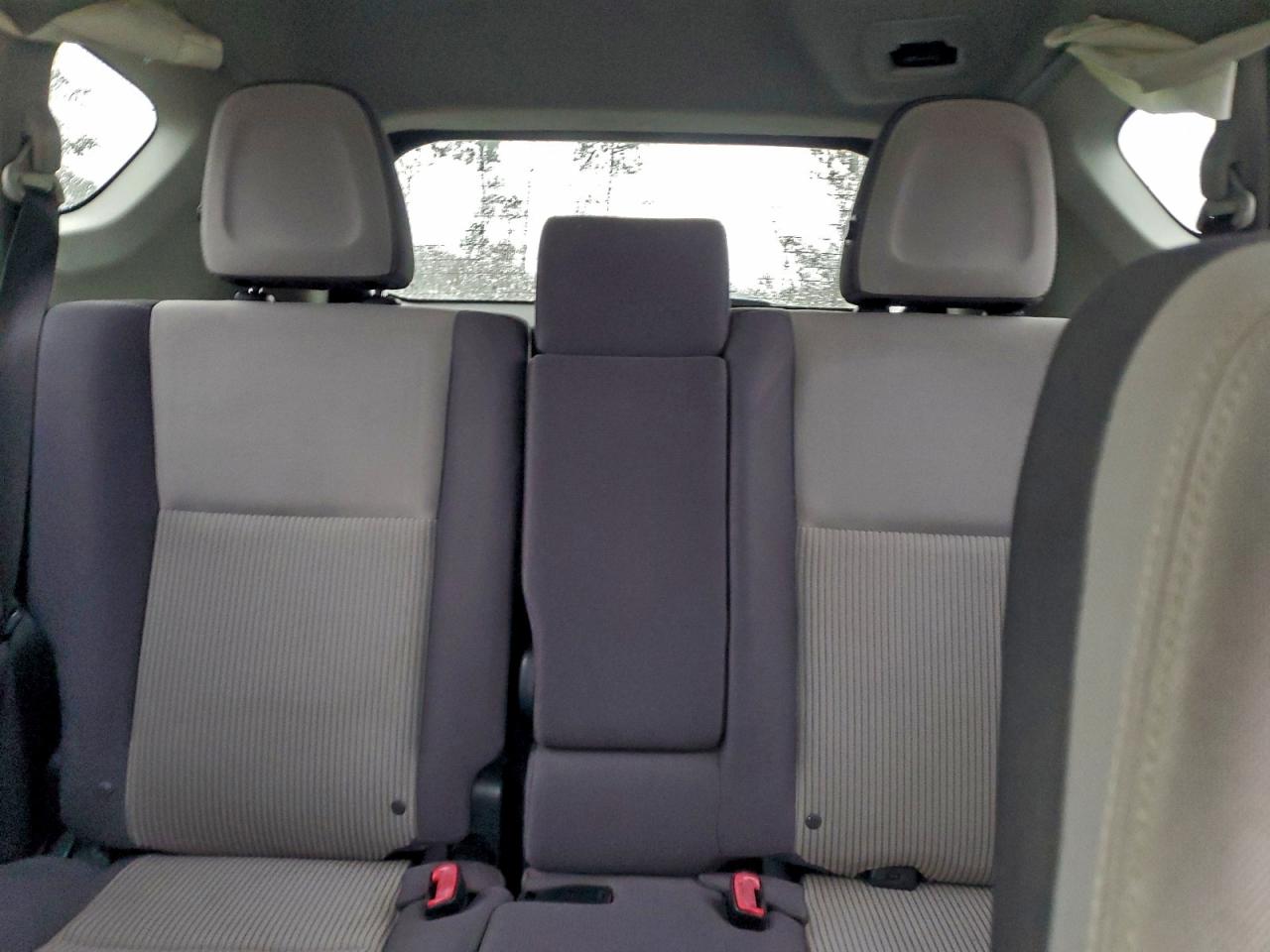 2013 TOYOTA RAV4 XLE photo 10