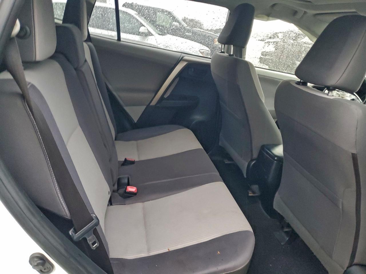 2013 TOYOTA RAV4 XLE photo 11