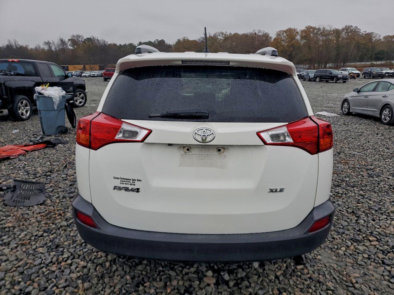 2013 TOYOTA RAV4 XLE photo 6