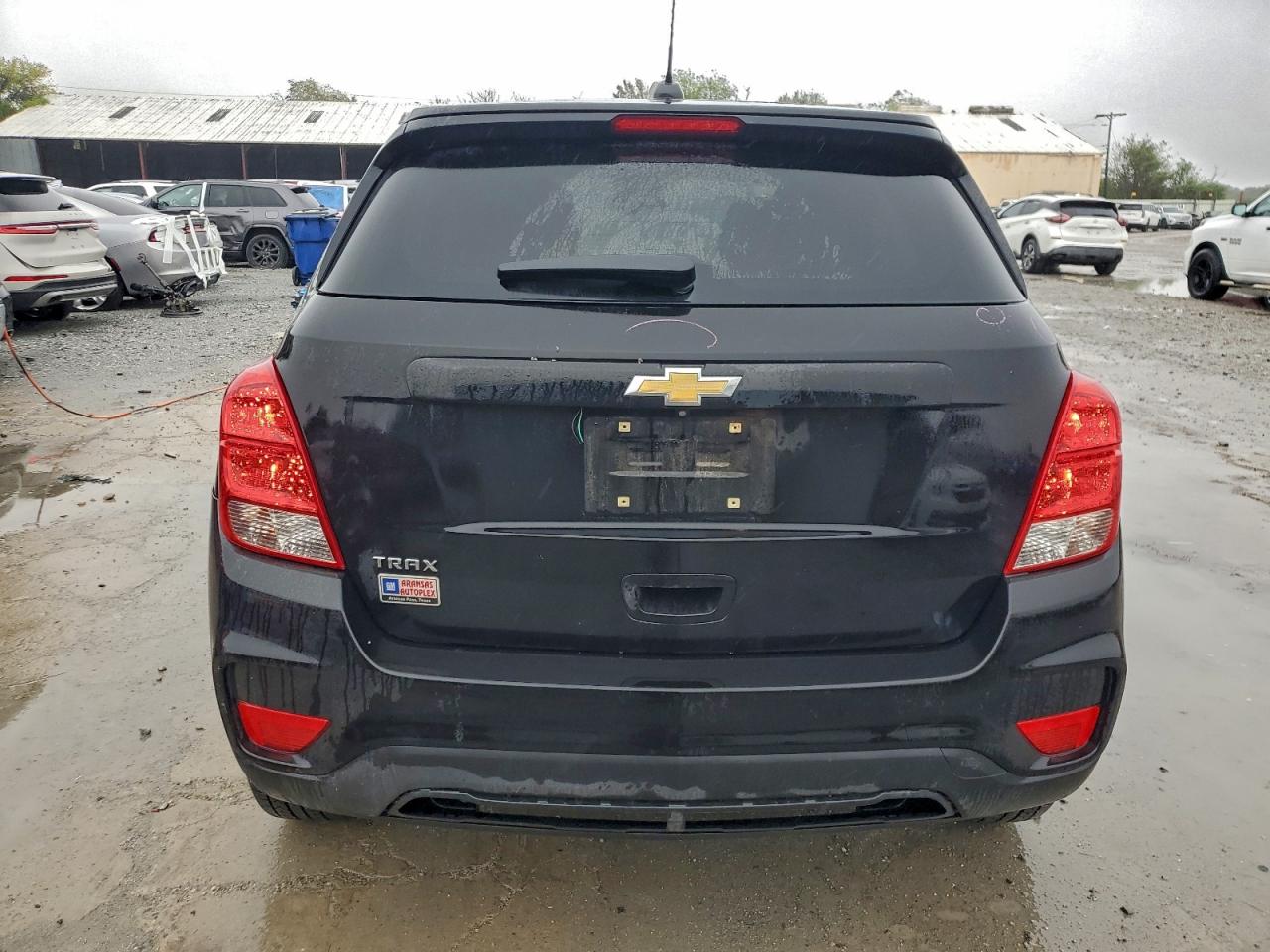 2021 CHEVROLET TRAX LS photo 6