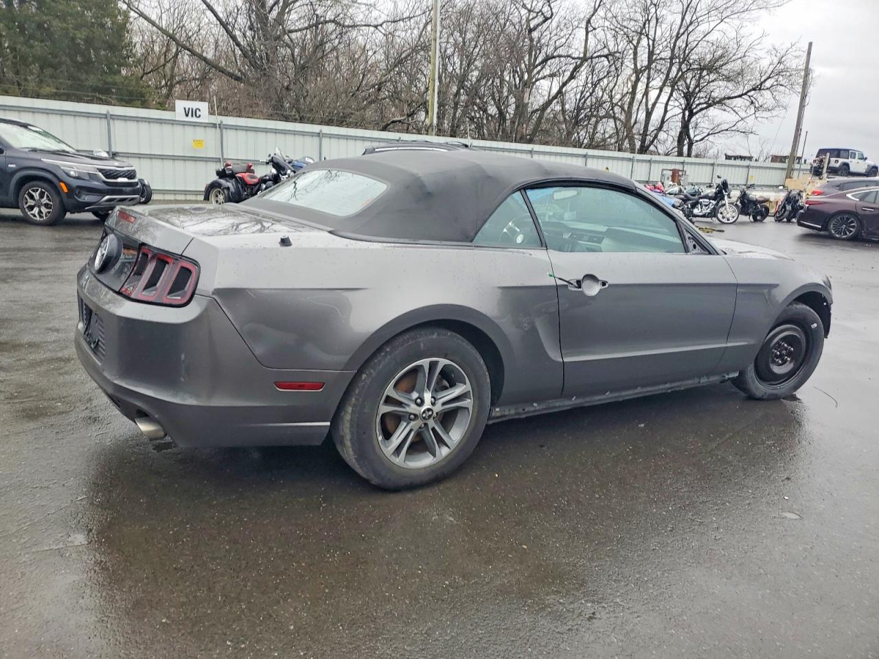 2014 FORD MUSTANG photo 3