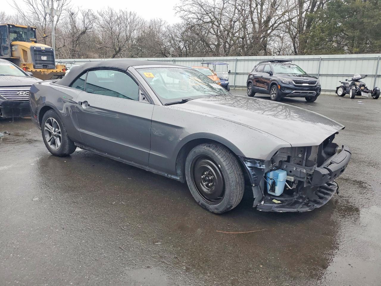 2014 FORD MUSTANG photo 4