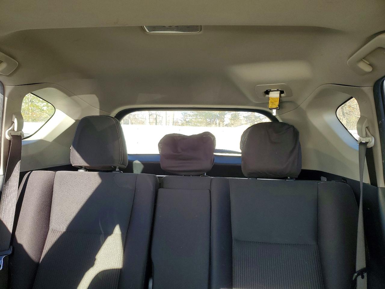 2015 TOYOTA RAV4 XLE photo 10