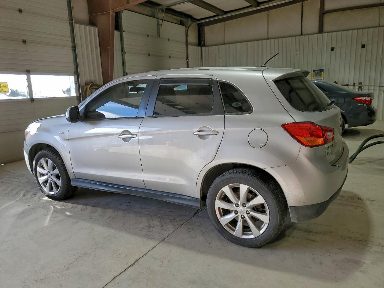 2014 MITSUBISHI OUTLANDER SPORT ES photo 2
