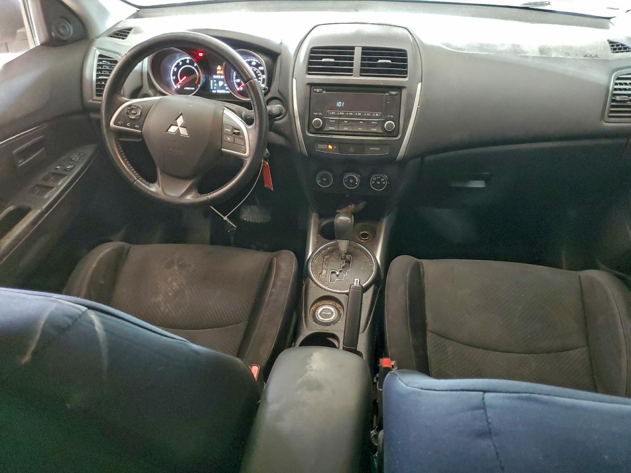 2014 MITSUBISHI OUTLANDER SPORT ES photo 8