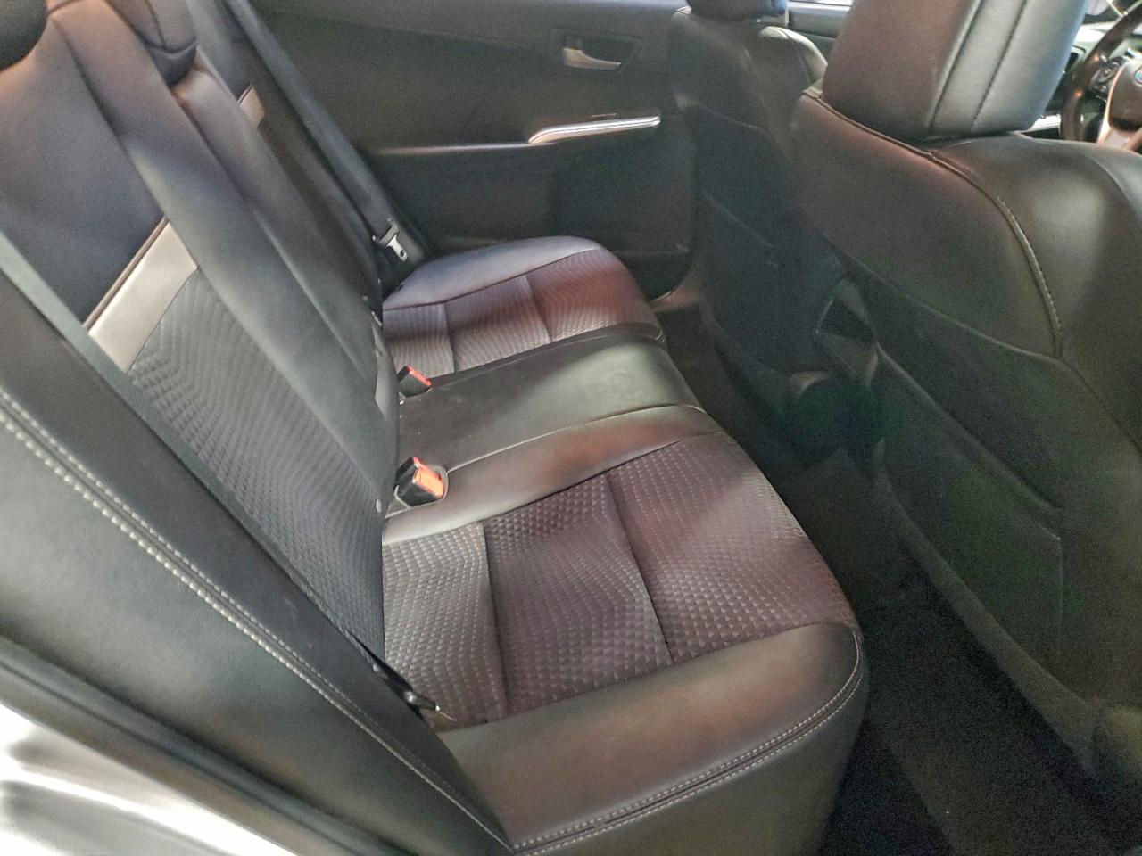 2014 TOYOTA CAMRY L photo 10