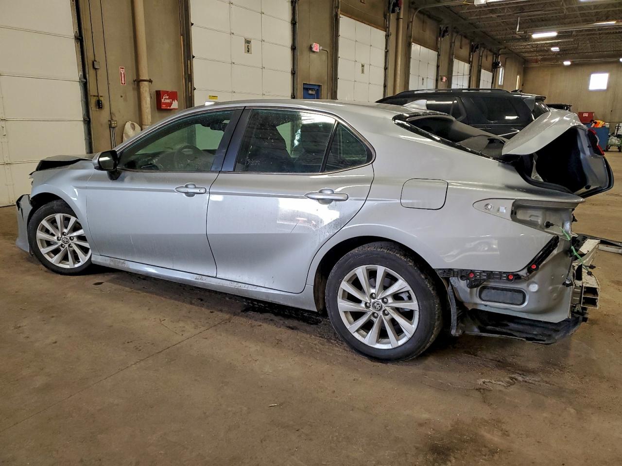 2024 TOYOTA CAMRY LE photo 2