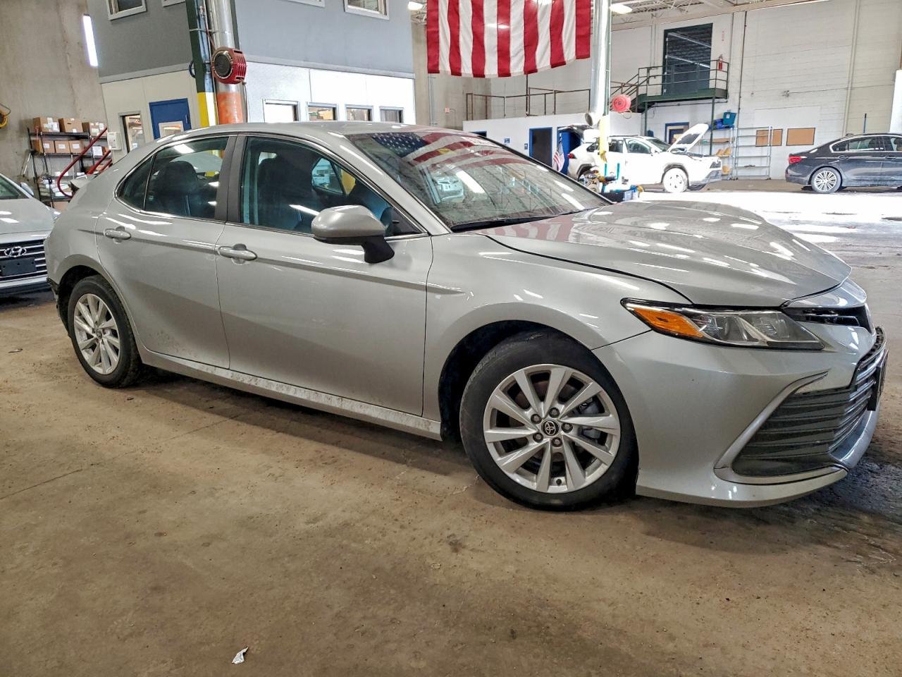 2024 TOYOTA CAMRY LE photo 4