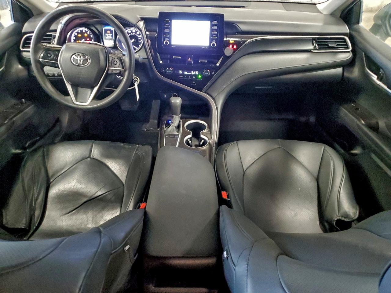 2024 TOYOTA CAMRY LE photo 8