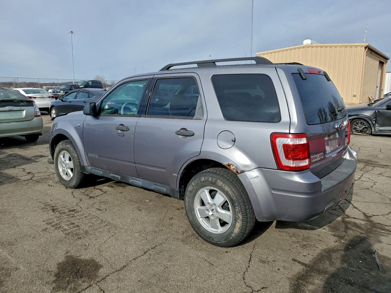 2008 FORD ESCAPE XLT photo 2