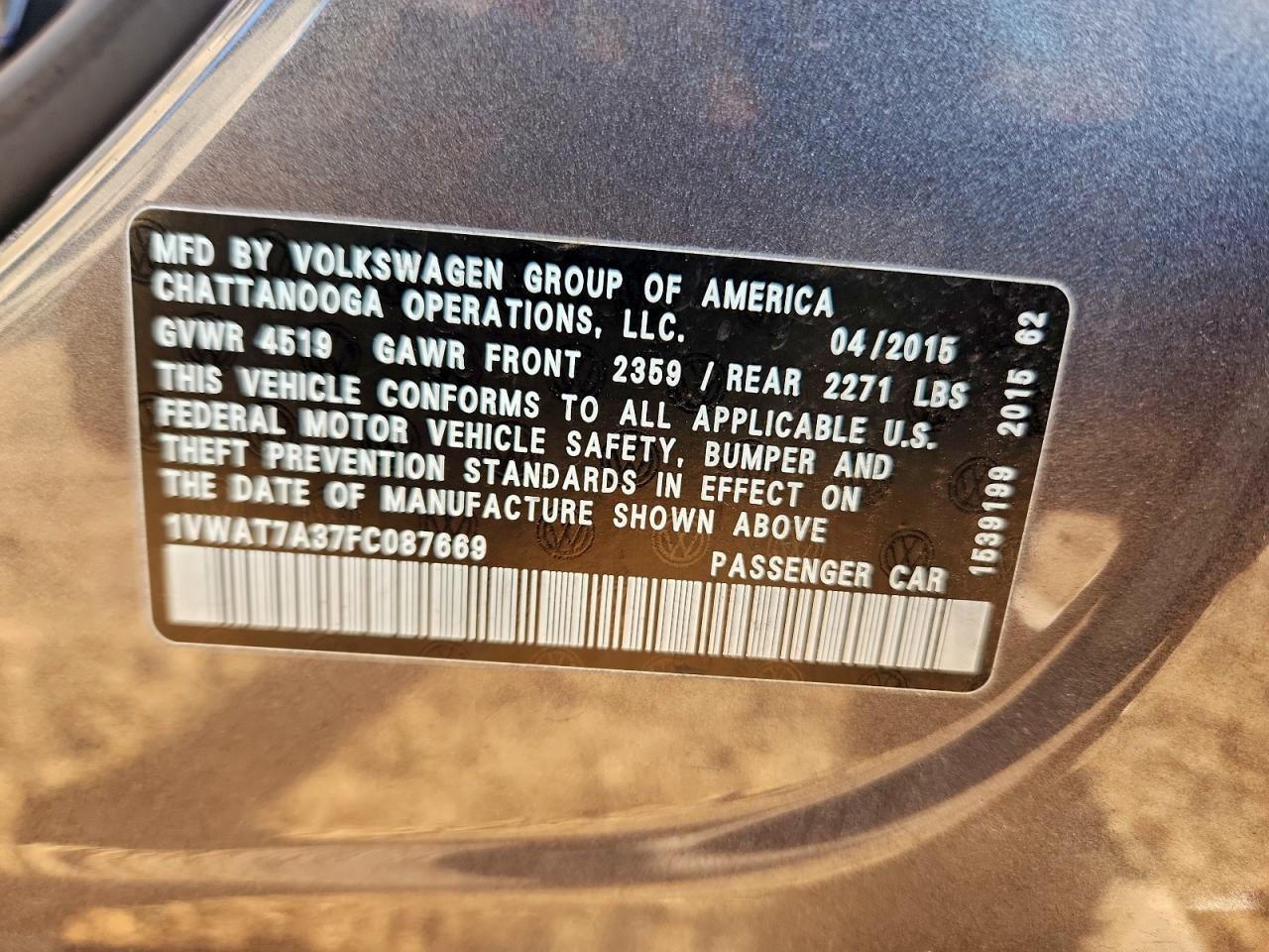 2015 VOLKSWAGEN PASSAT S photo 12