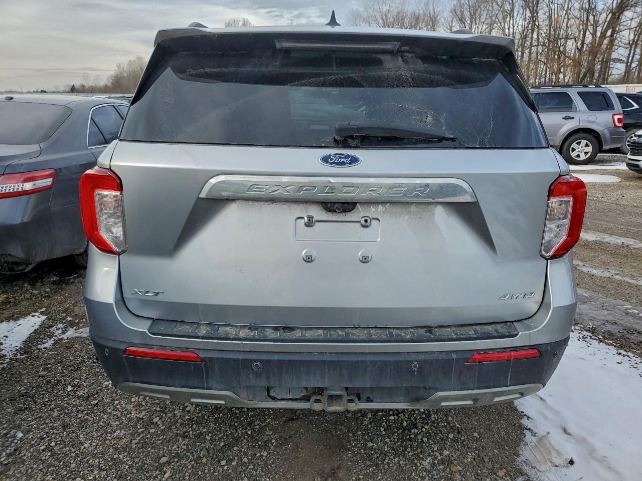 2021 FORD EXPLORER XLT photo 10