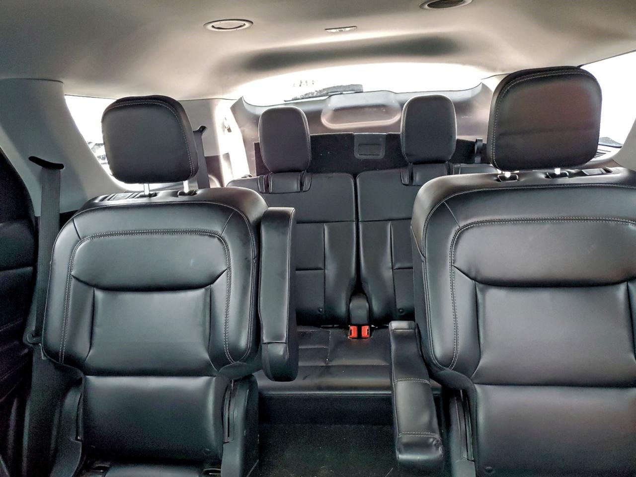2021 FORD EXPLORER XLT photo 18