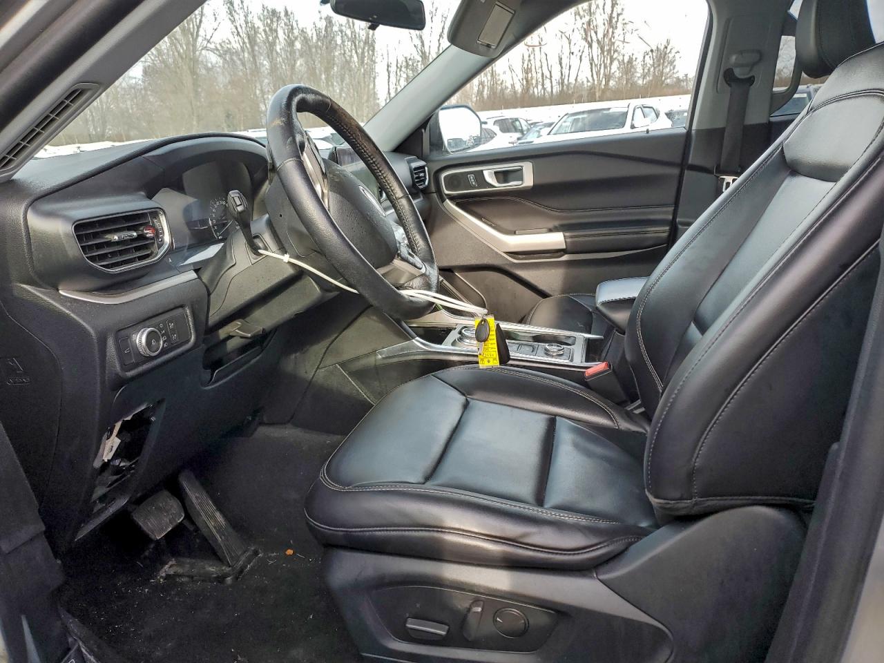 2021 FORD EXPLORER XLT photo 12