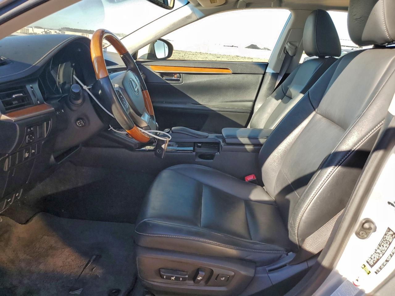 2013 LEXUS ES 300H photo 7