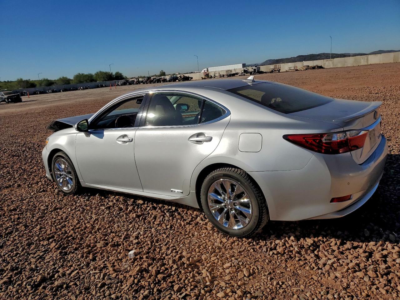 2013 LEXUS ES 300H photo 2