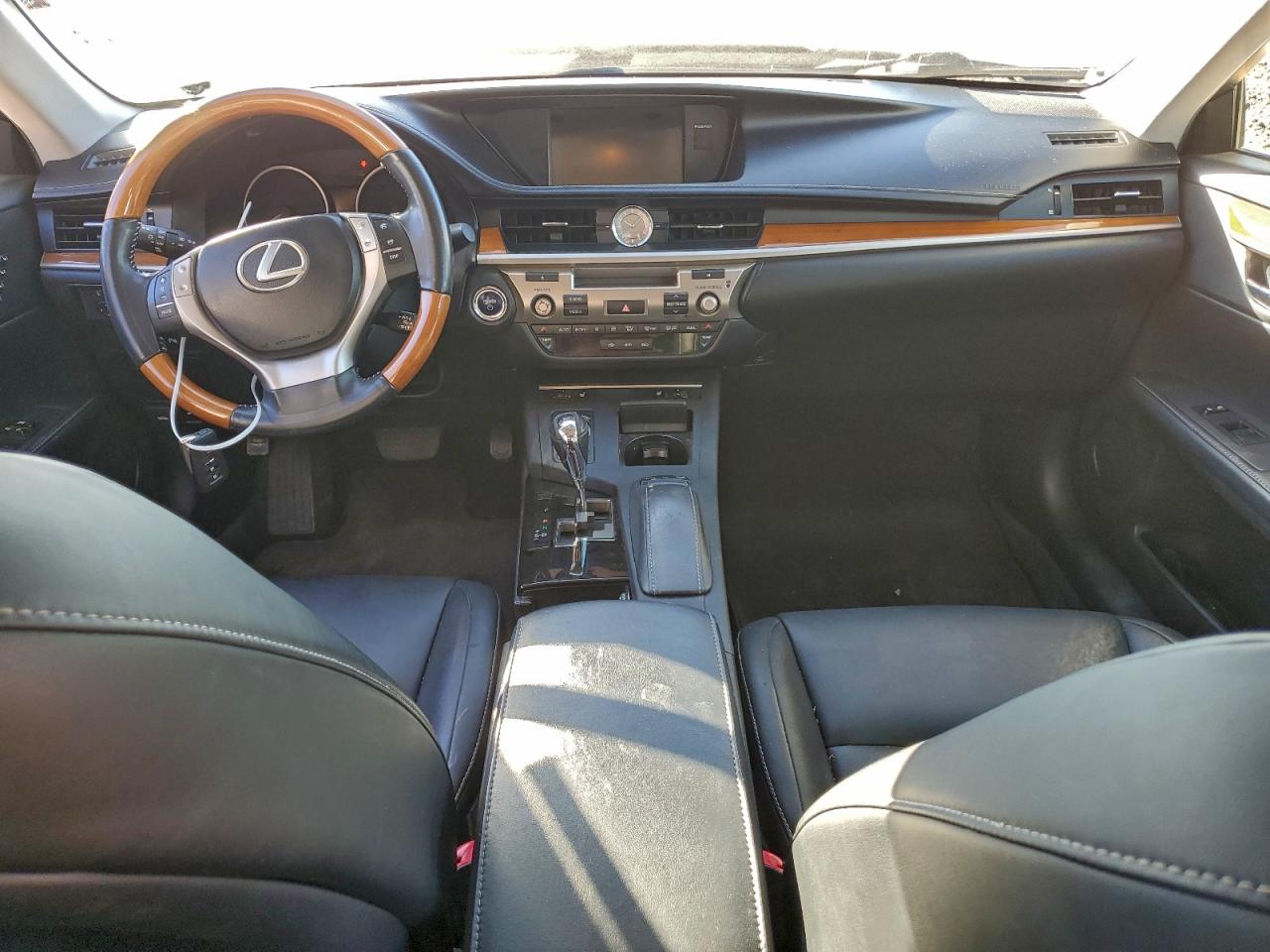 2013 LEXUS ES 300H photo 8