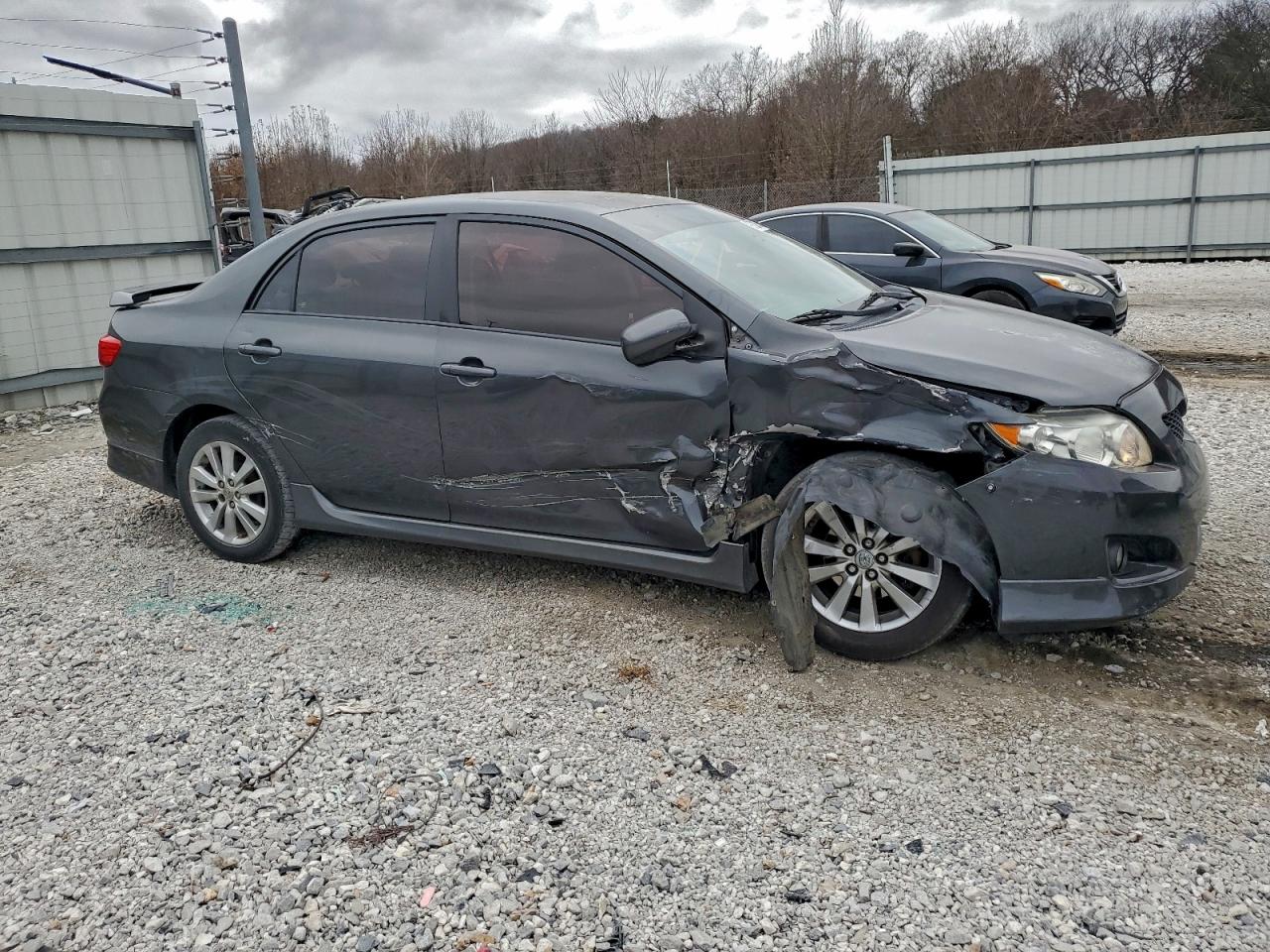 2010 TOYOTA COROLLA BASE photo 4