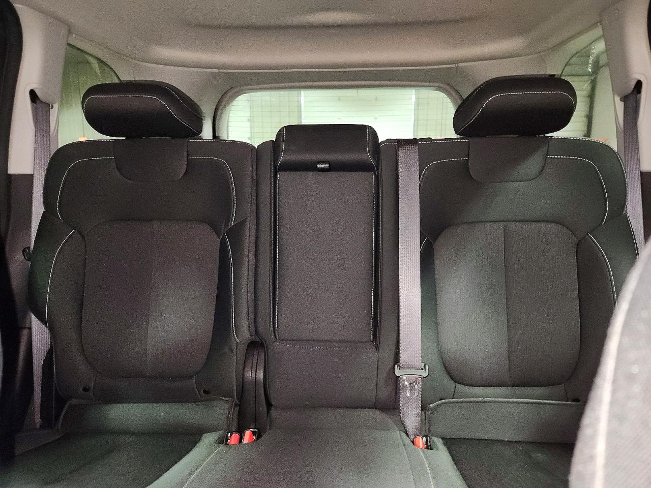 2023 JEEP GRAND CHEROKEE LAREDO photo 10
