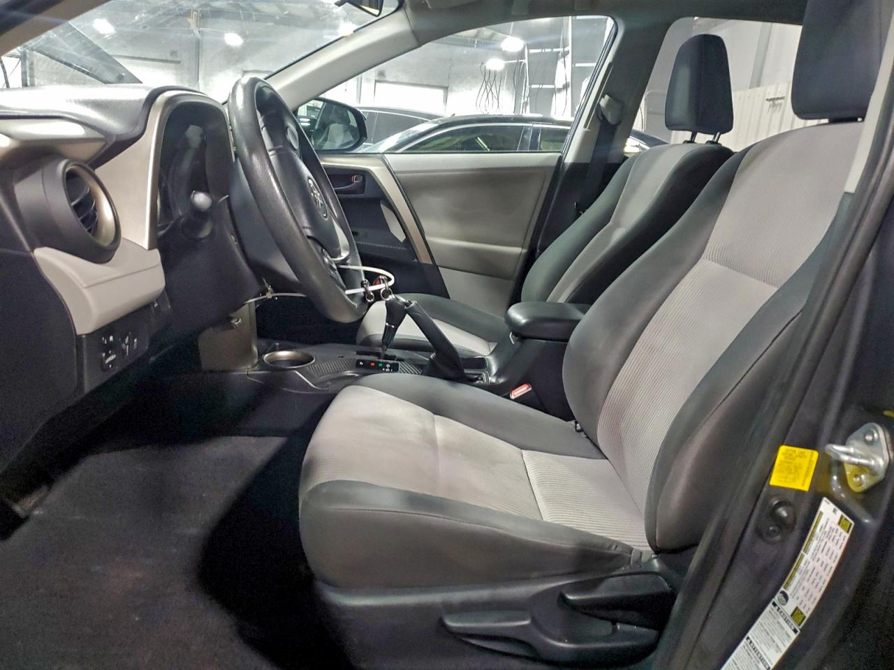 2013 TOYOTA RAV4 LE photo 13