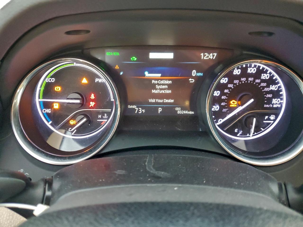 2020 TOYOTA CAMRY XLE photo 9