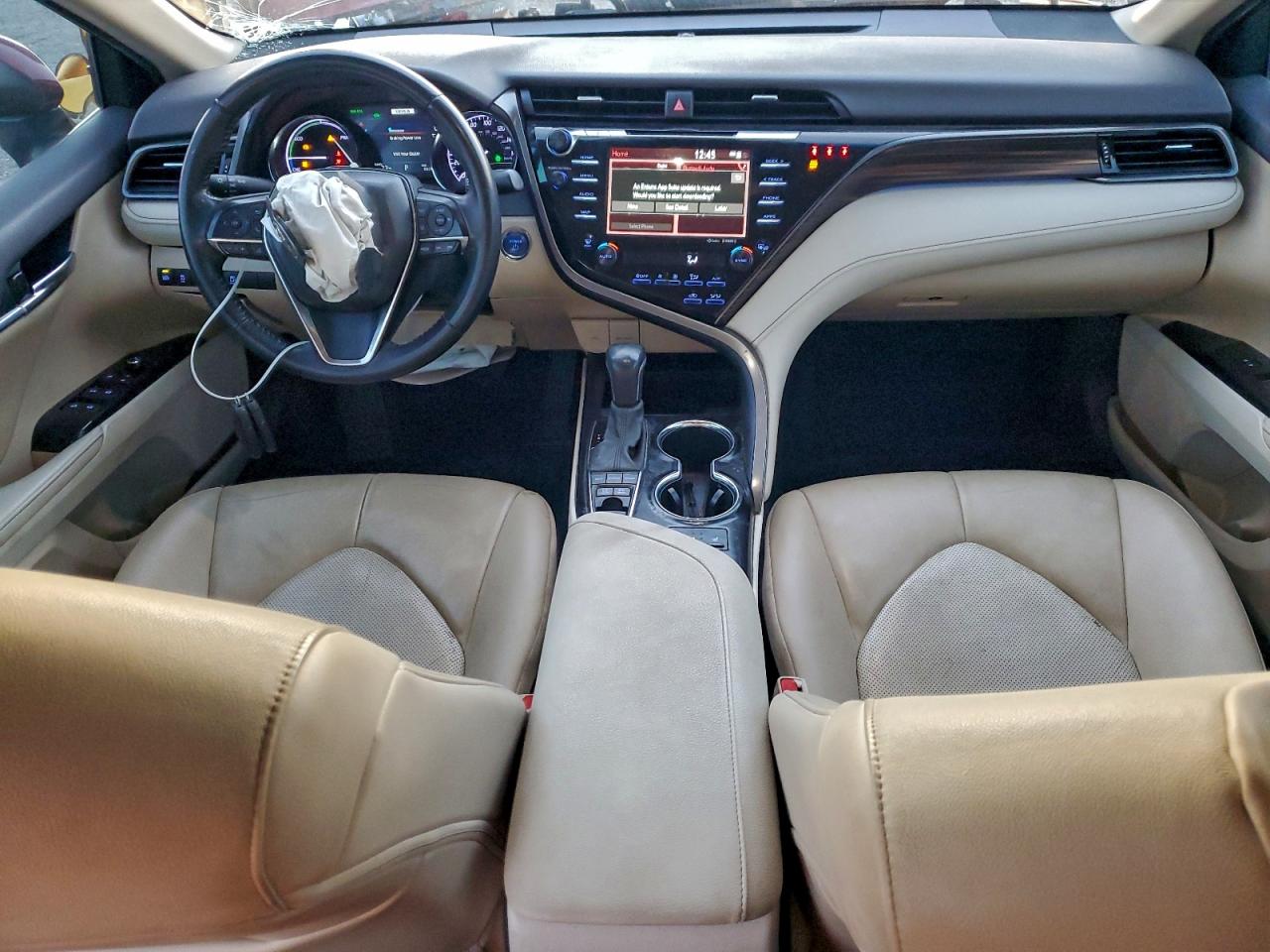 2020 TOYOTA CAMRY XLE photo 8