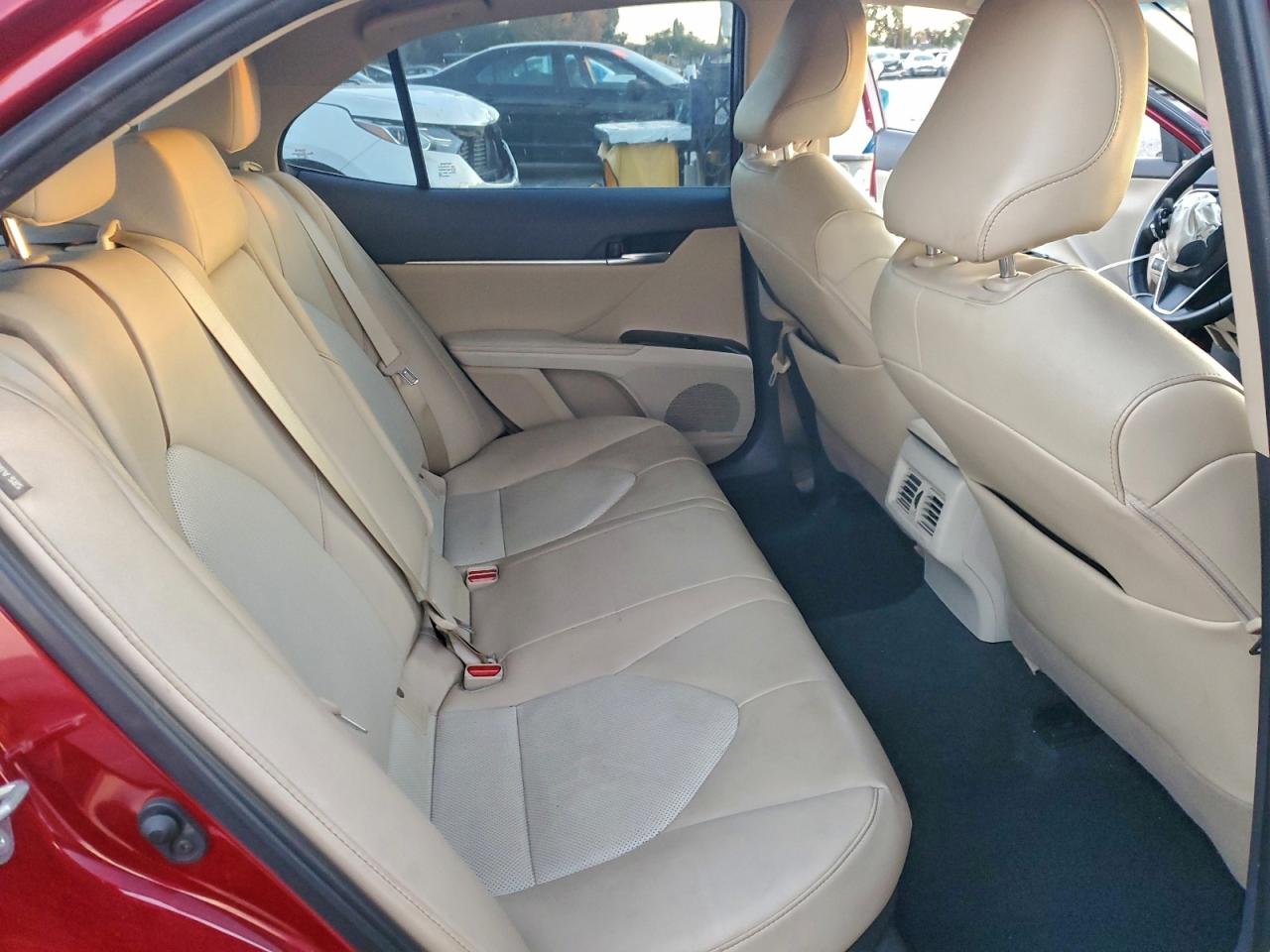 2020 TOYOTA CAMRY XLE photo 10