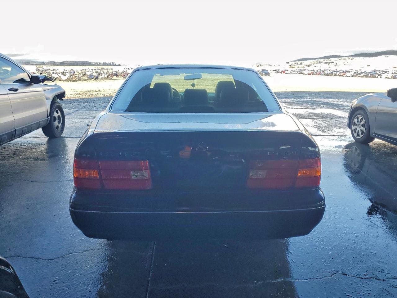 2000 LEXUS LS 400 photo 6