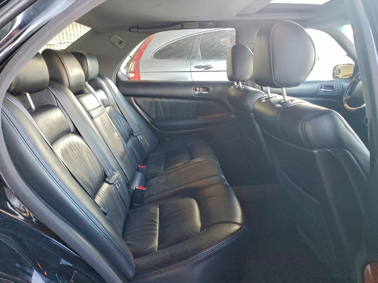 2000 LEXUS LS 400 photo 10