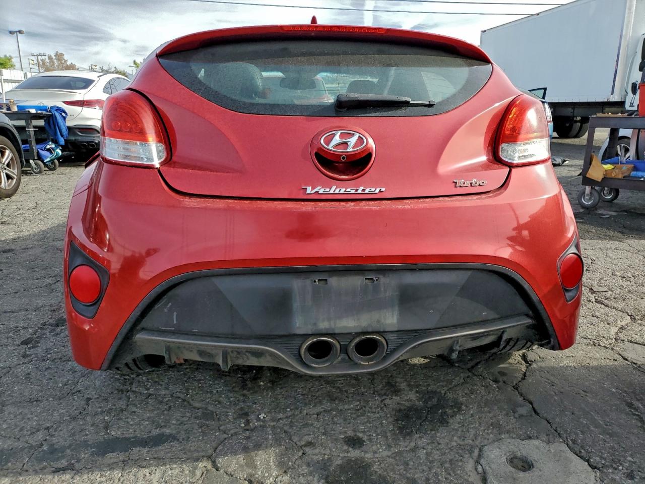 2016 HYUNDAI VELOSTER TURBO photo 6