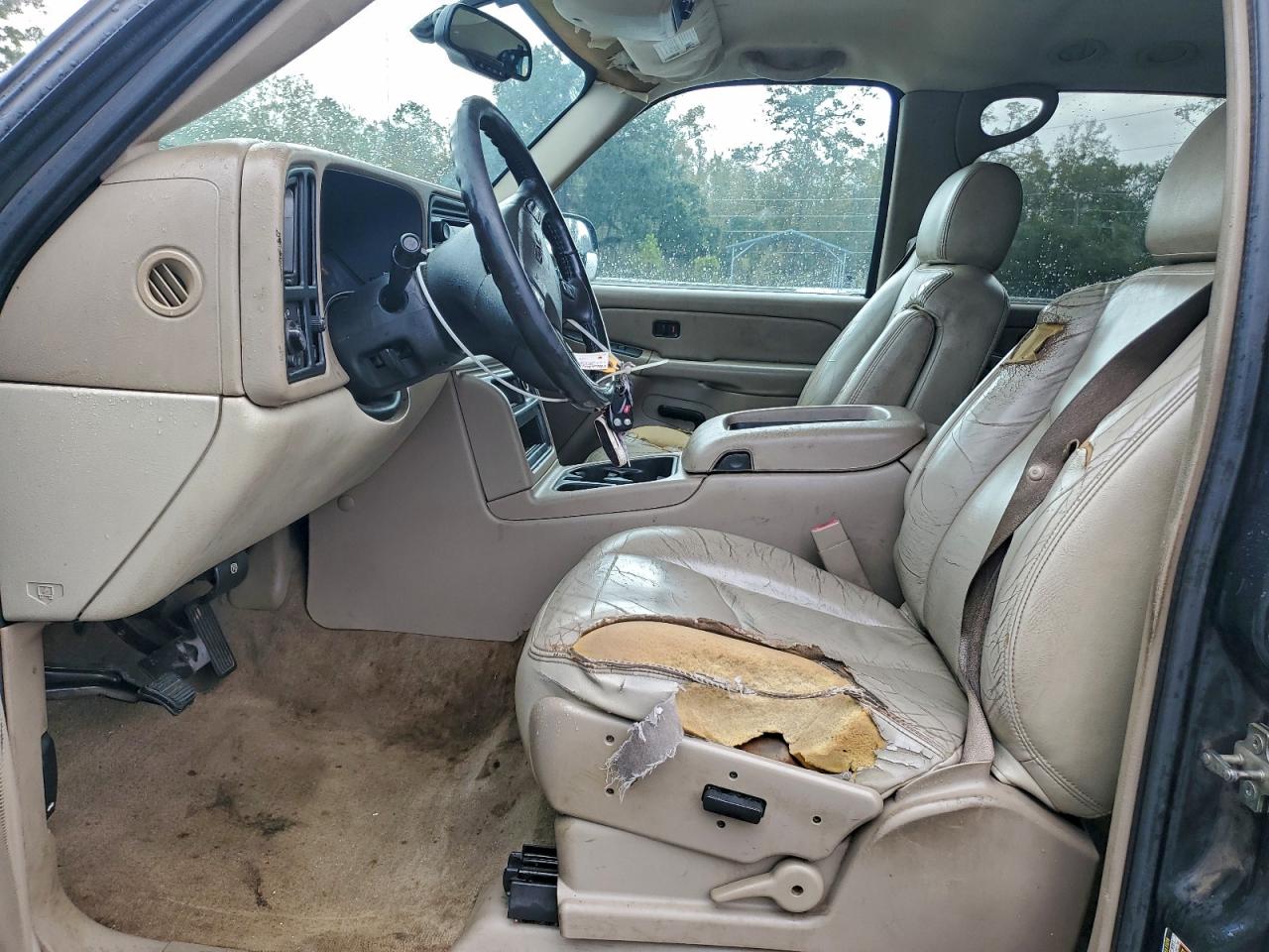 2005 GMC YUKON XL C1500 photo 7